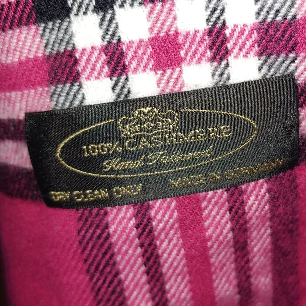 Handtailored 100% Cashmere Made in Germany Fringed Plaid Scar in Soft Red OS